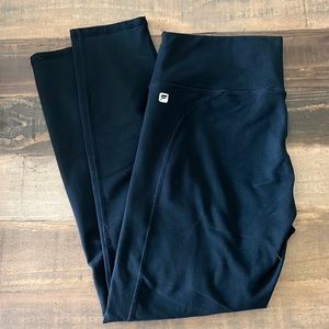 Fabletics black power hold